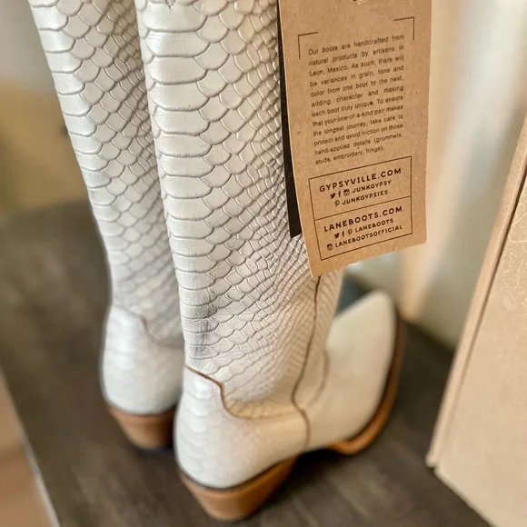 NWT Junk Gypsy by Lane White Boots - Picture 6 of 13